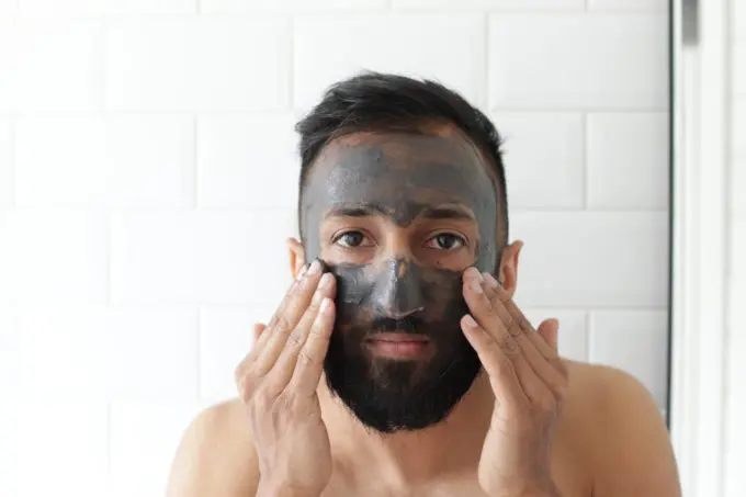 Top 10 Men's Skincare Products For A Healthy Skin In No Time 1 safia shakil HlUyfijgyTM unsplash